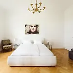 Golf Elisabeth Apartman *